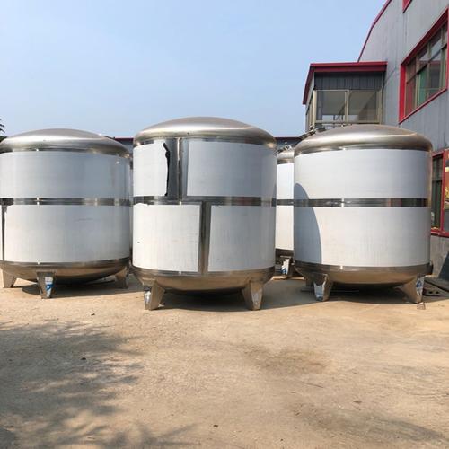 福建米酒蒸酒設備廠家直供固態(tài)燒酒釀酒技術免費提供20噸不銹鋼酒罐
